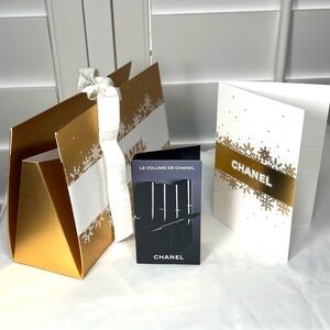 Chanel Luxurious Gold and White Limited edition Gift bag with card + Mascara